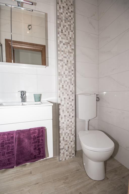 Apartment & Room Ladisic Orasac Exterior photo